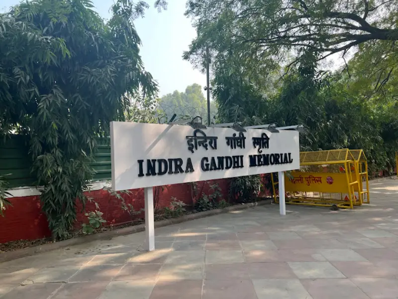 01-4a Indira Gandhi Memorial