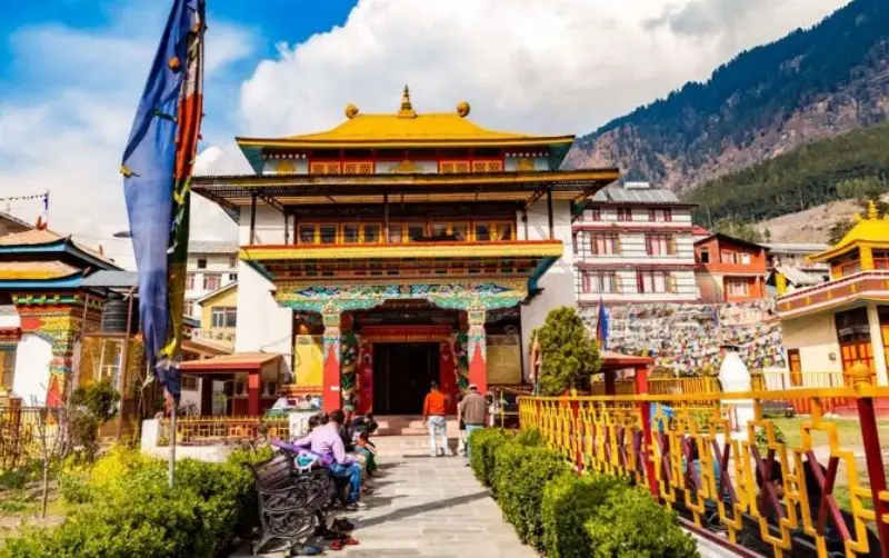 07-2b Manali Tibetan Monastery