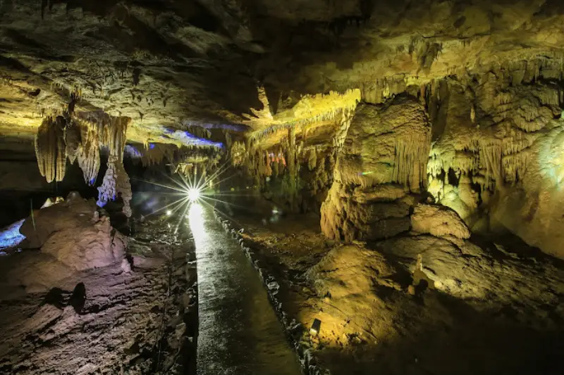 21-5a Prometheus Cave Natural Monument