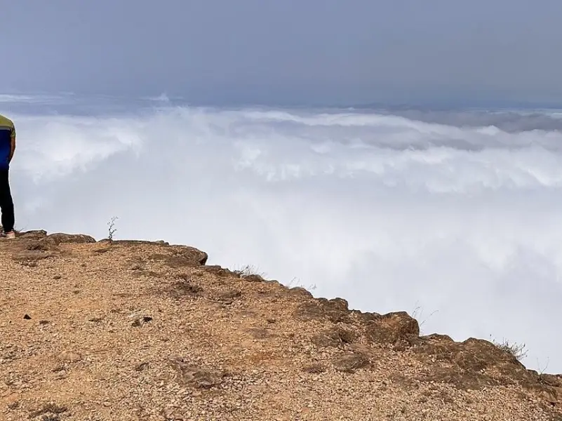 20-7c Jebel Samhan